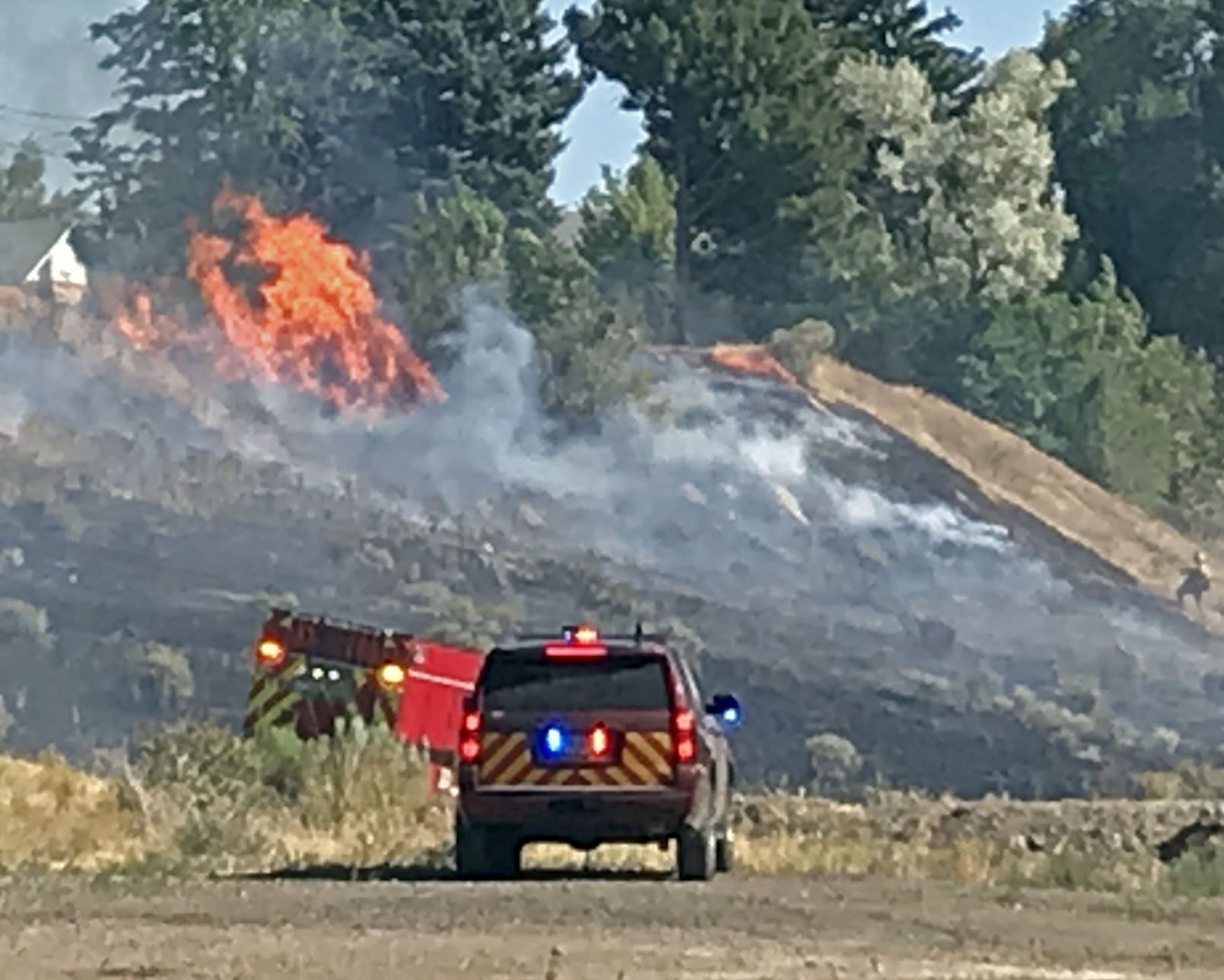 Fire Near Angel Park 01.jpg